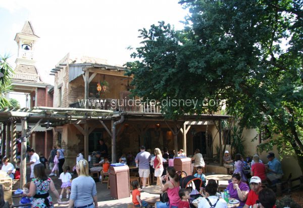 Guide to Disney World - Pesco Bill Tall Tale Inn and Cafe in ...
